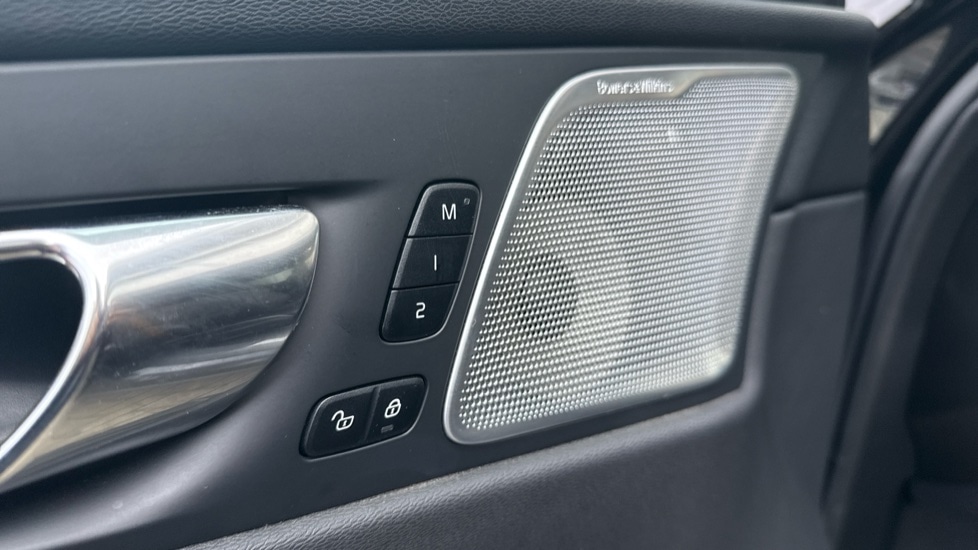 Used Volvo XC60 2021 for sale - 77137743: Photo 30