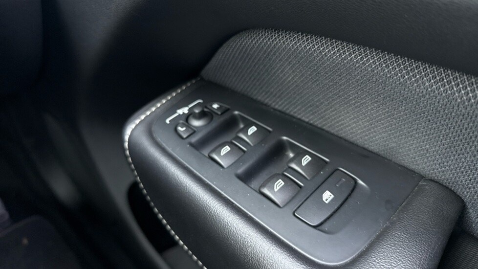 Used Volvo XC60 2021 for sale - 77137743: Photo 35