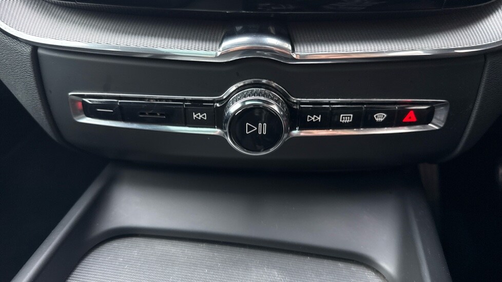 Used Volvo XC60 2021 for sale - 77137743: Photo 38