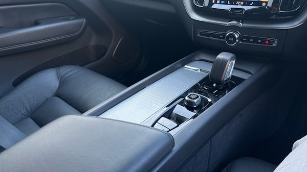 Used Volvo XC60 2023 for sale - 76176267: Photo 30