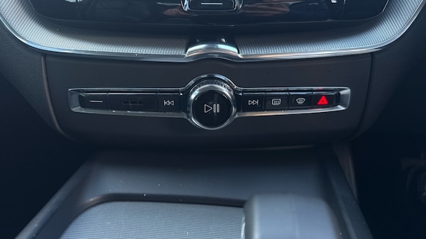 Used Volvo XC60 2023 for sale - 76176267: Photo 33