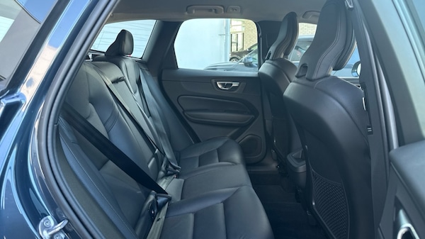 Used Volvo XC60 2023 for sale - 76176267: Photo 6