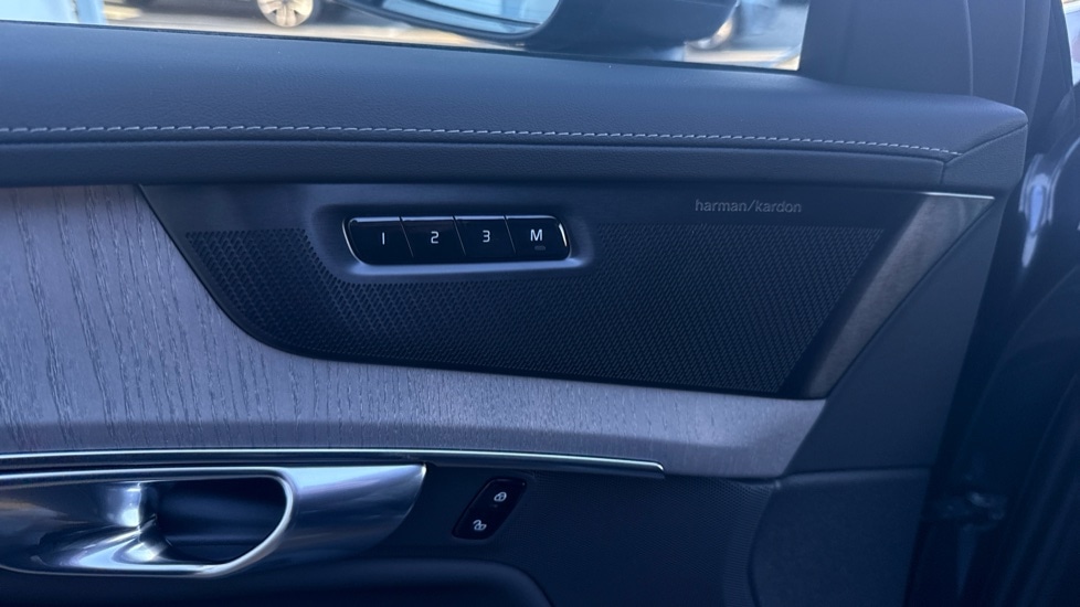 Used Volvo XC90 2025 for sale - 77269299: Photo 24