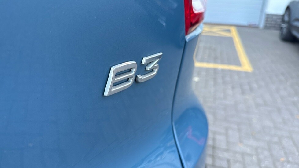 Used Volvo XC40 2023 for sale - 76487132: Photo 19