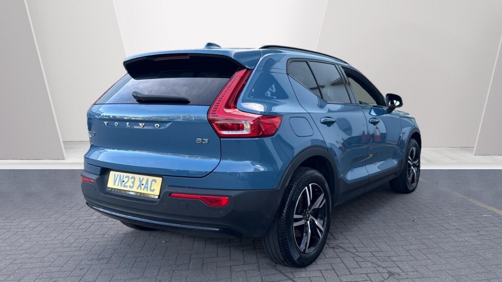 Used Volvo XC40 2023 for sale - 76487132: Photo 2