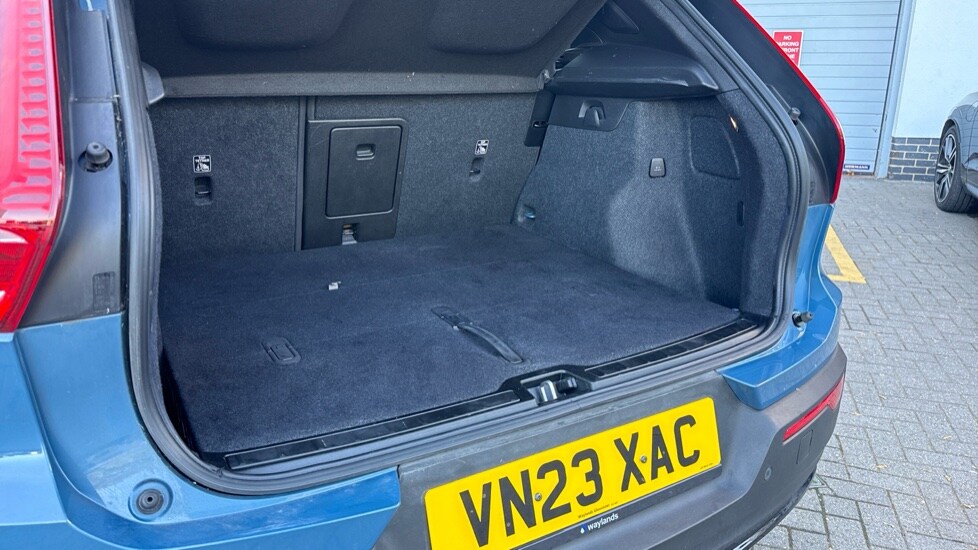 Used Volvo XC40 2023 for sale - 76487132: Photo 22