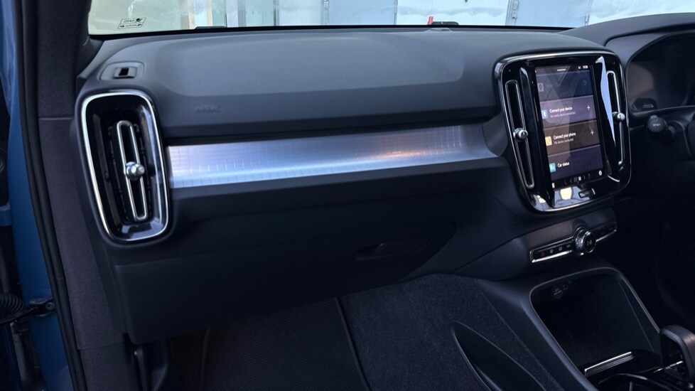 Used Volvo XC40 2023 for sale - 76487132: Photo 26