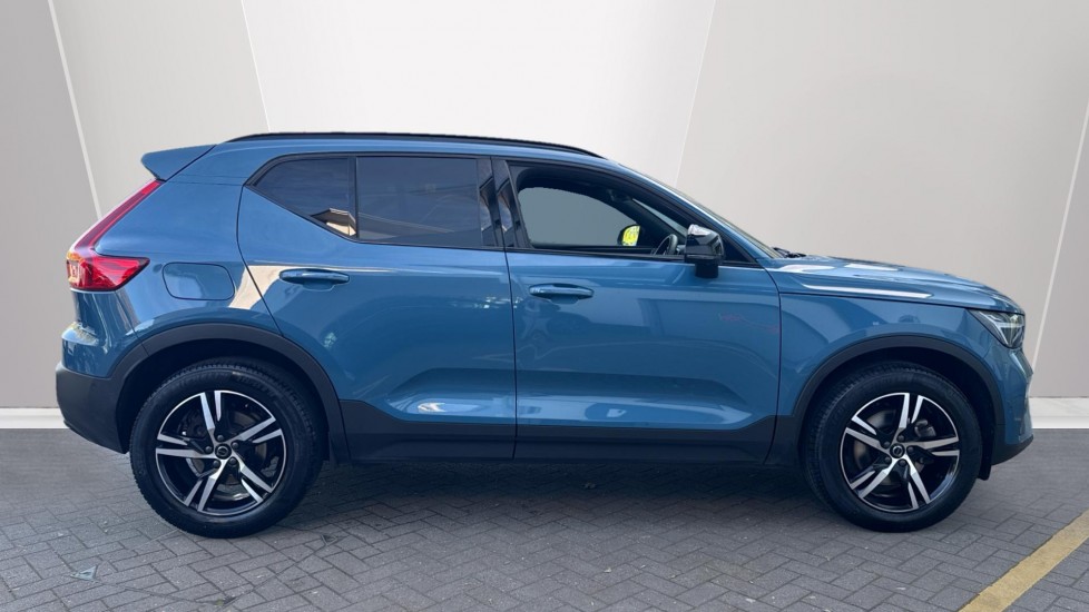 Used Volvo XC40 2023 for sale - 76487132: Photo 3