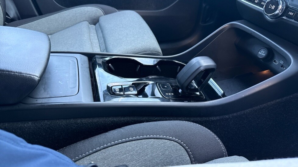 Used Volvo XC40 2023 for sale - 76487132: Photo 42