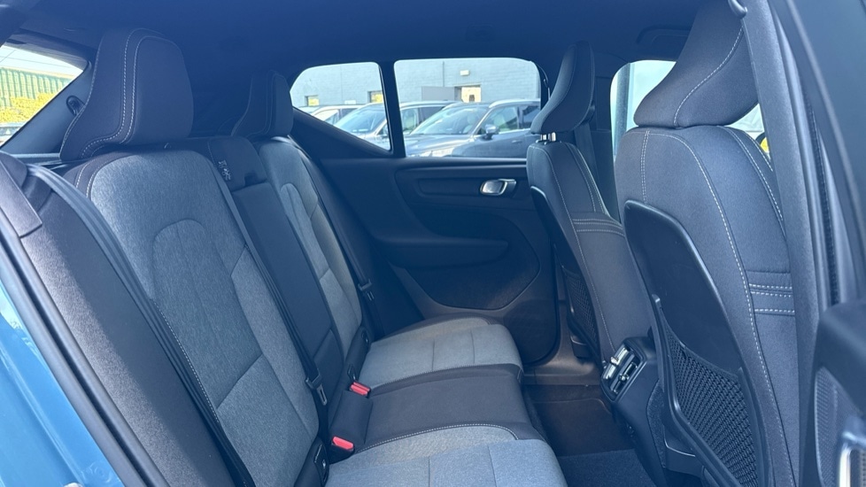 Used Volvo XC40 2023 for sale - 76487132: Photo 6