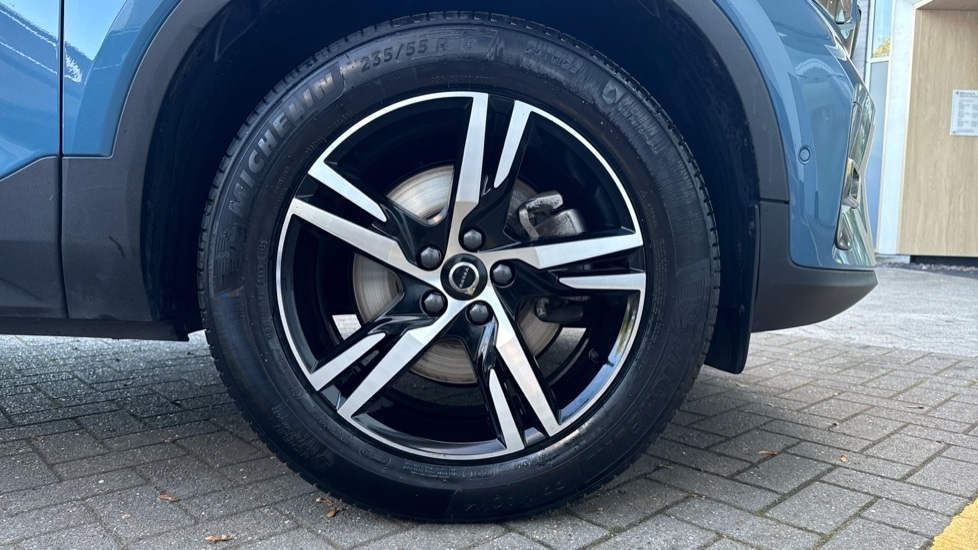 Used Volvo XC40 2023 for sale - 76487132: Photo 9