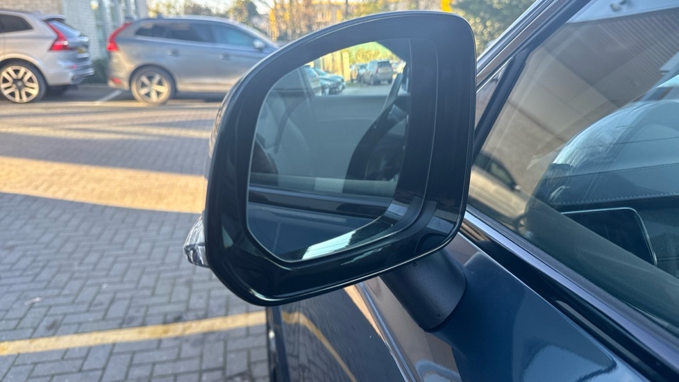 Used Volvo XC90 2025 for sale - 77067796: Photo 21