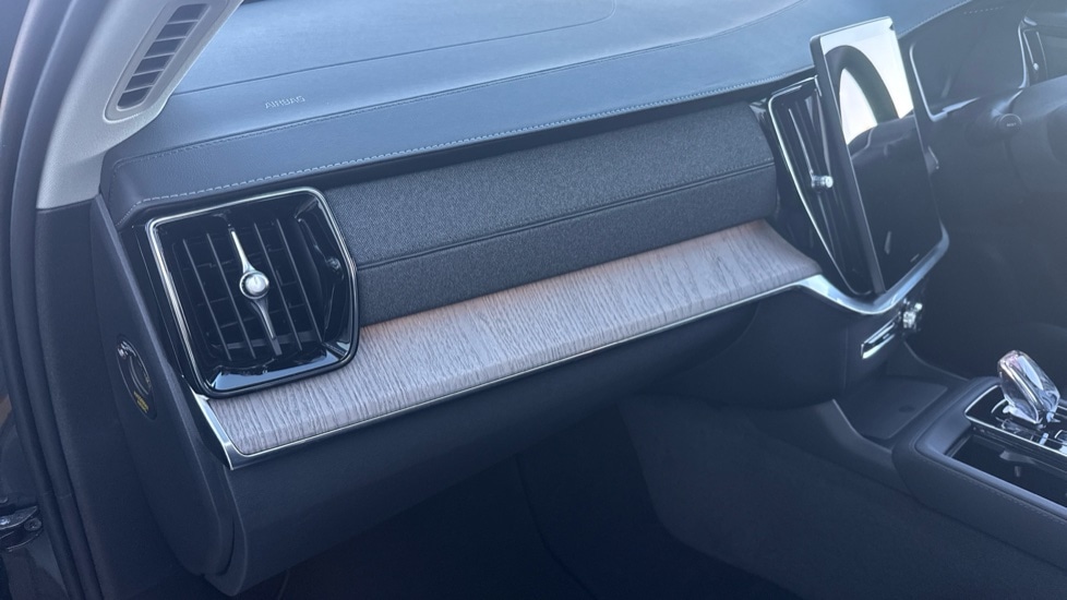 Used Volvo XC90 2025 for sale - 77067796: Photo 26