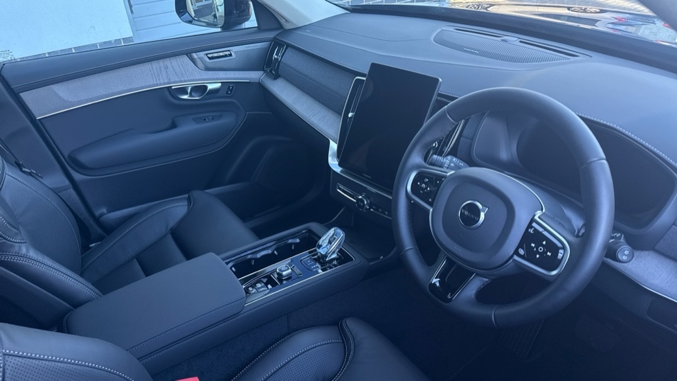 Used Volvo XC90 2025 for sale - 77067796: Photo 4
