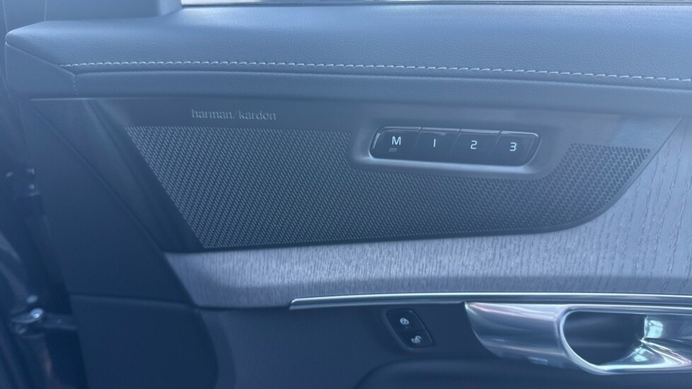 Used Volvo XC90 2025 for sale - 77067796: Photo 45