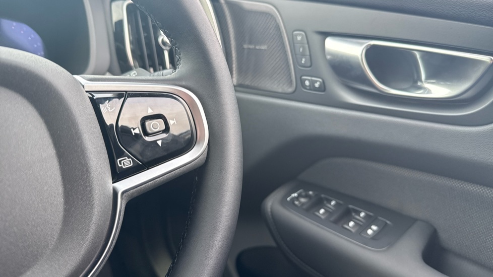Used Volvo XC60 2025 for sale - 75860166: Photo 28