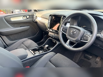 Used Volvo XC40 2025 for sale - 76507728: Photo