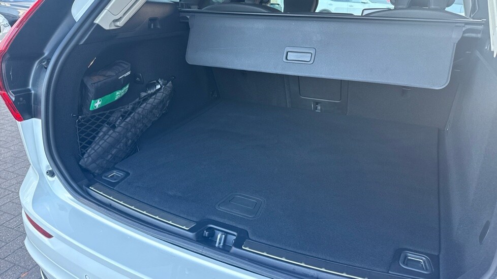 Used Volvo XC60 2025 for sale - 76696393: Photo 28