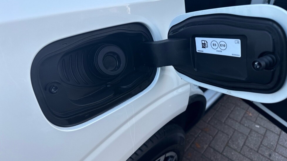 Used Volvo XC60 2025 for sale - 76696393: Photo 30