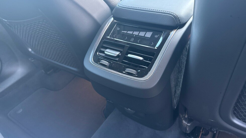 Used Volvo XC60 2025 for sale - 76696393: Photo 31