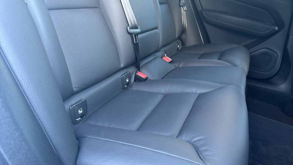 Used Volvo XC60 2025 for sale - 76696393: Photo 32