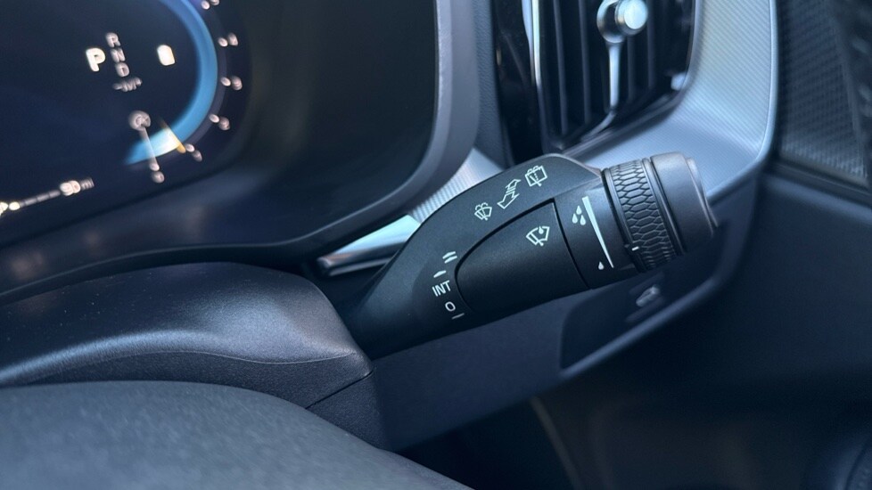 Used Volvo XC60 2025 for sale - 76696393: Photo 42