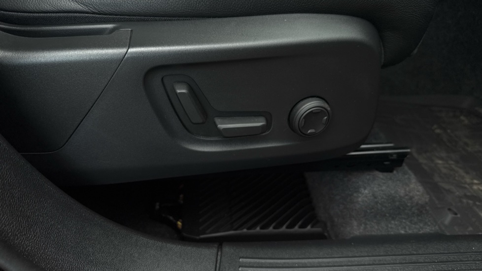 Used Volvo XC40 2025 for sale - 77771155: Photo 39