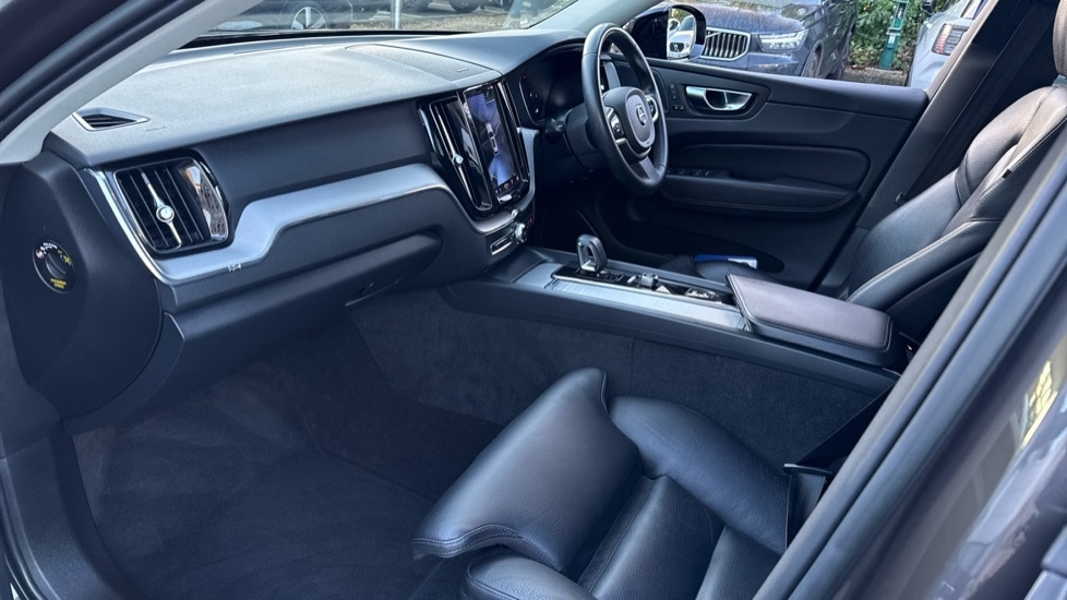 Used Volvo XC60 2022 for sale - 76842020: Photo 25