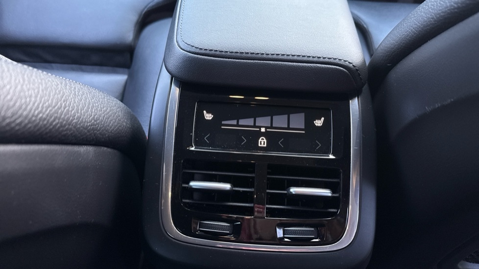 Used Volvo XC60 2022 for sale - 76842020: Photo 27