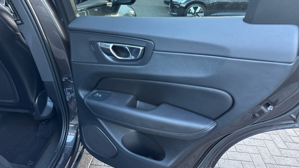 Used Volvo XC60 2022 for sale - 76842020: Photo 28