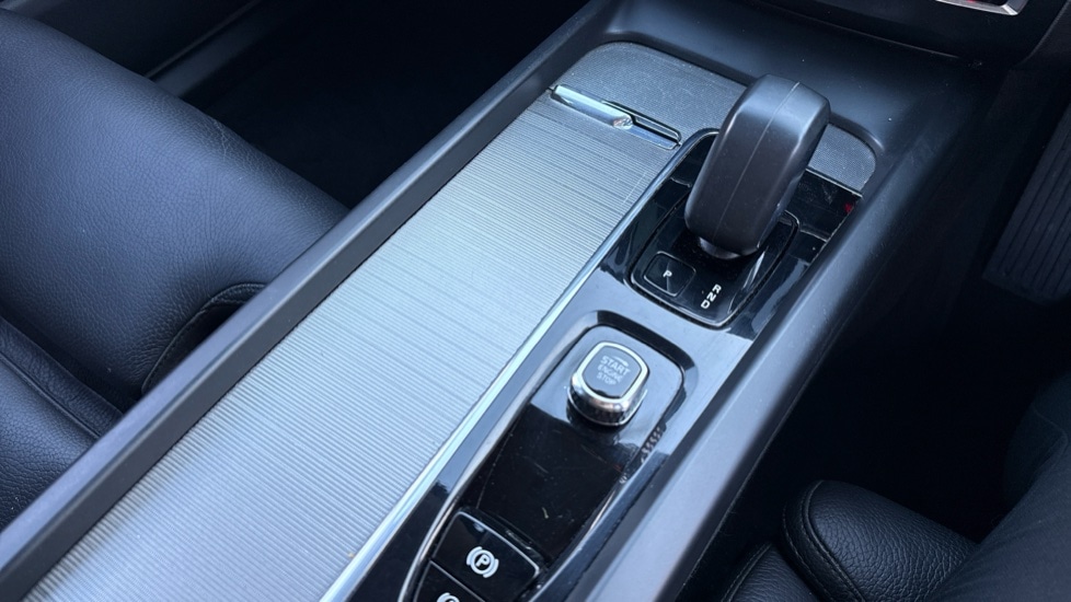 Used Volvo XC60 2022 for sale - 76842020: Photo 38