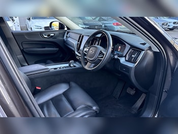 Used Volvo XC60 2022 for sale - 76842020: Photo