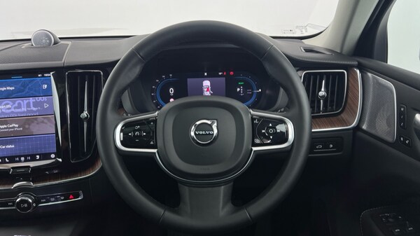 Used Volvo XC60 2024 for sale - 76018086: Photo 10