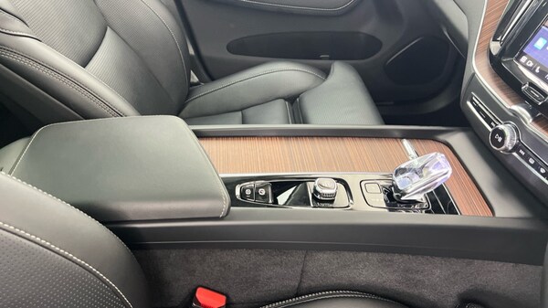 Used Volvo XC60 2024 for sale - 76018086: Photo 30