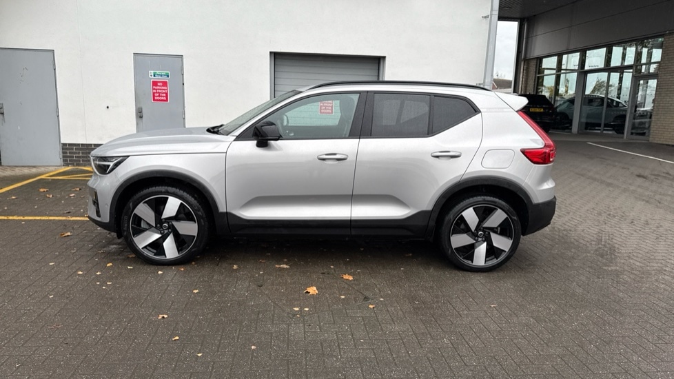 Used Volvo XC40 2023 for sale - 77319103: Photo 15