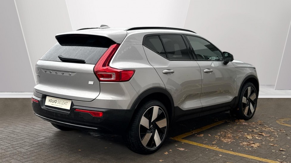 Used Volvo XC40 2023 for sale - 77319103: Photo 2