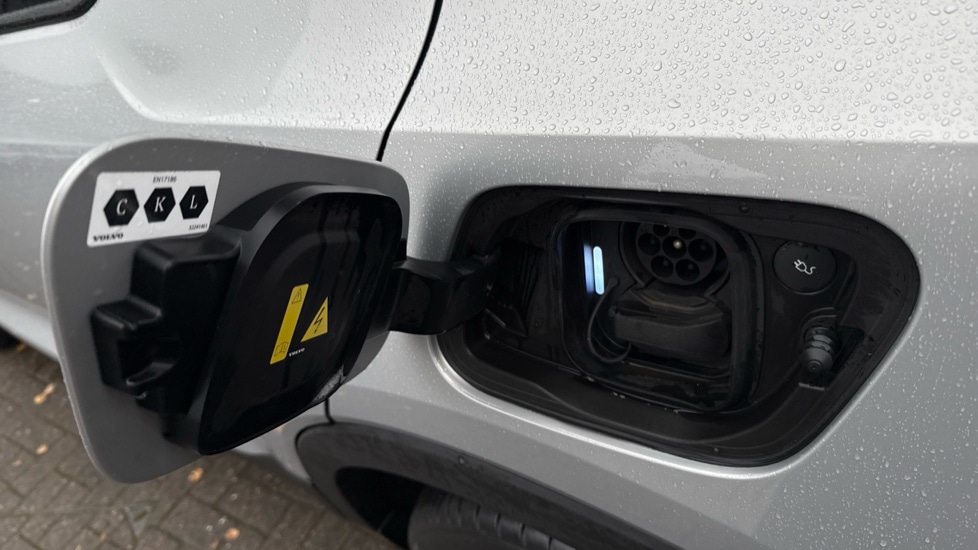 Used Volvo XC40 2023 for sale - 77319103: Photo 21