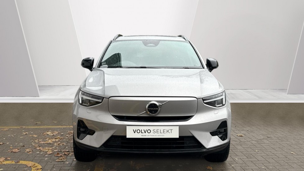 Used Volvo XC40 2023 for sale - 77319103: Photo 8