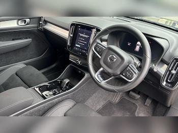 Used Volvo XC40 2025 for sale - 78757350: Photo