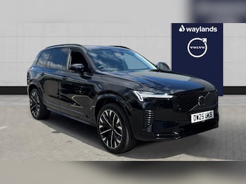 2025 - Ultra, B5 AWD Mild hybrid, Petrol, Dark, 7 Seats 5-Door