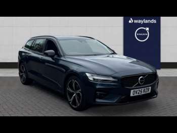 2025 - Plus, B4 Mild hybrid, Petrol, Dark 5-Door