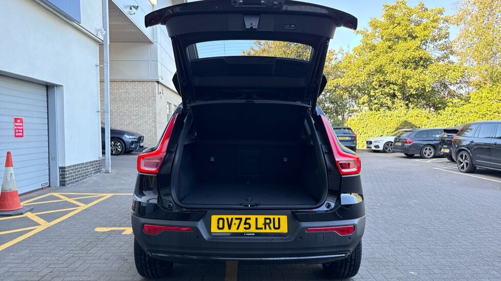 Used Volvo XC40 2025 for sale - 75921901: Photo 13
