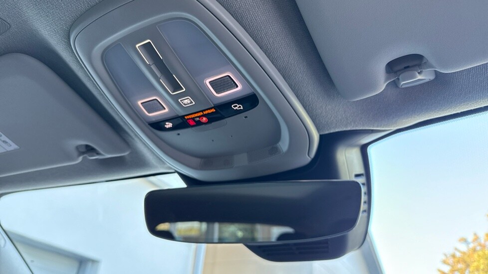 Used Volvo XC40 2025 for sale - 75921901: Photo 15