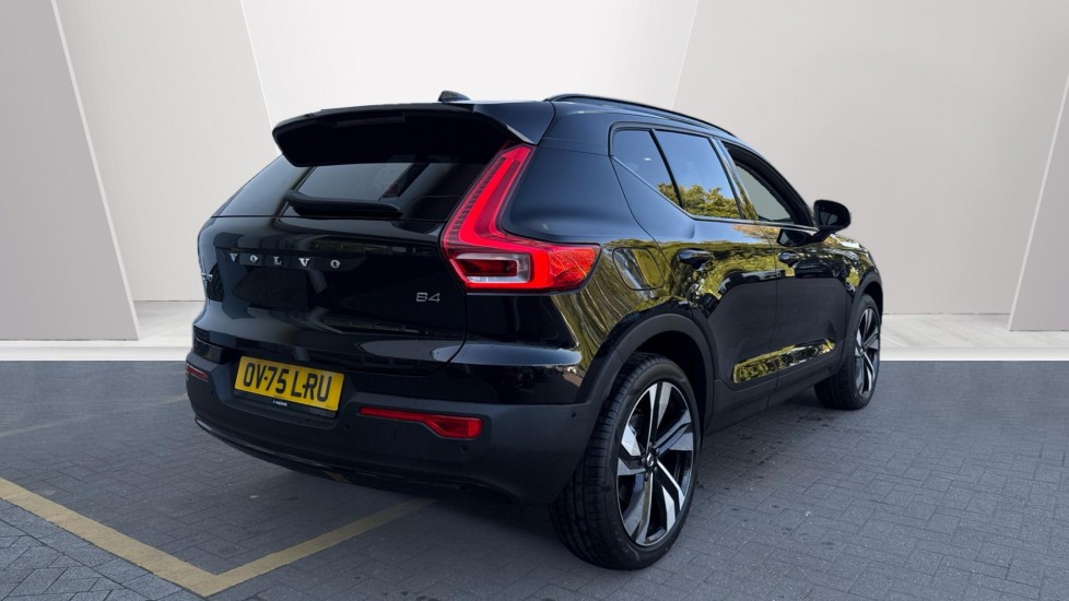 Used Volvo XC40 2025 for sale - 75921901: Photo 2