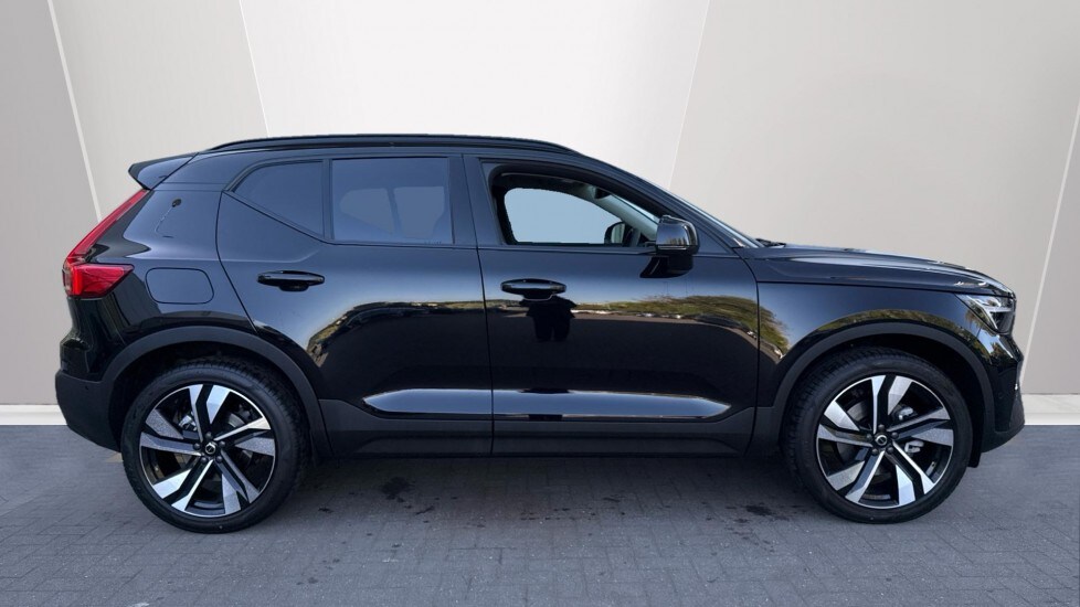 Used Volvo XC40 2025 for sale - 75921901: Photo 3