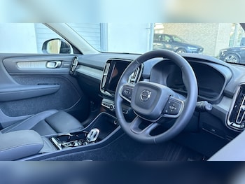 Used Volvo XC40 2025 for sale - 75921901: Photo