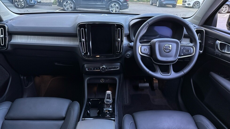 Used Volvo XC40 2025 for sale - 75921901: Photo 5