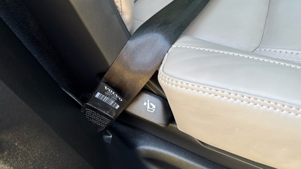 Used Volvo XC90 2025 for sale - 78172665: Photo 17