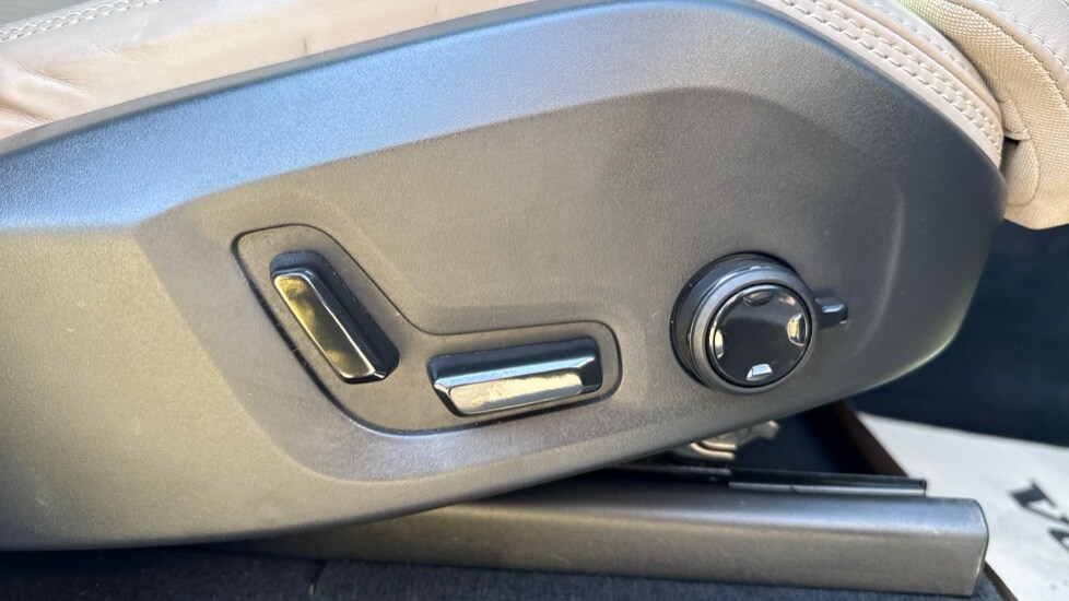 Used Volvo XC90 2025 for sale - 78172665: Photo 21