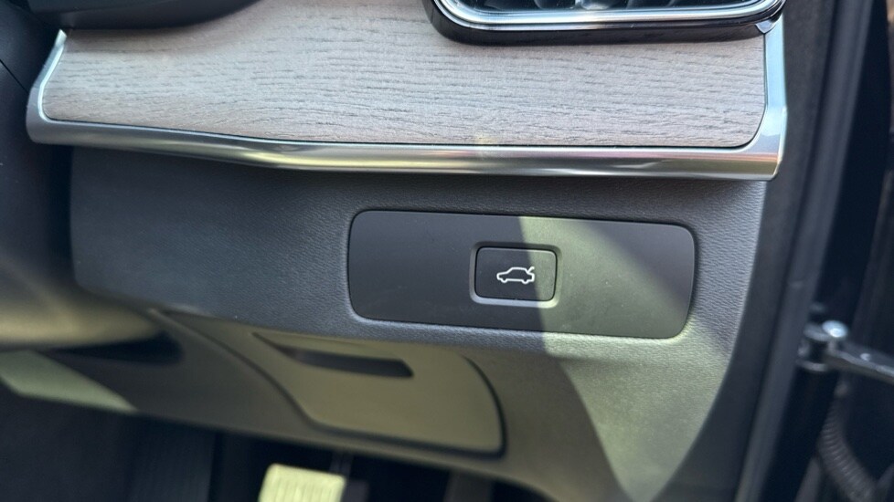 Used Volvo XC90 2025 for sale - 78172665: Photo 35